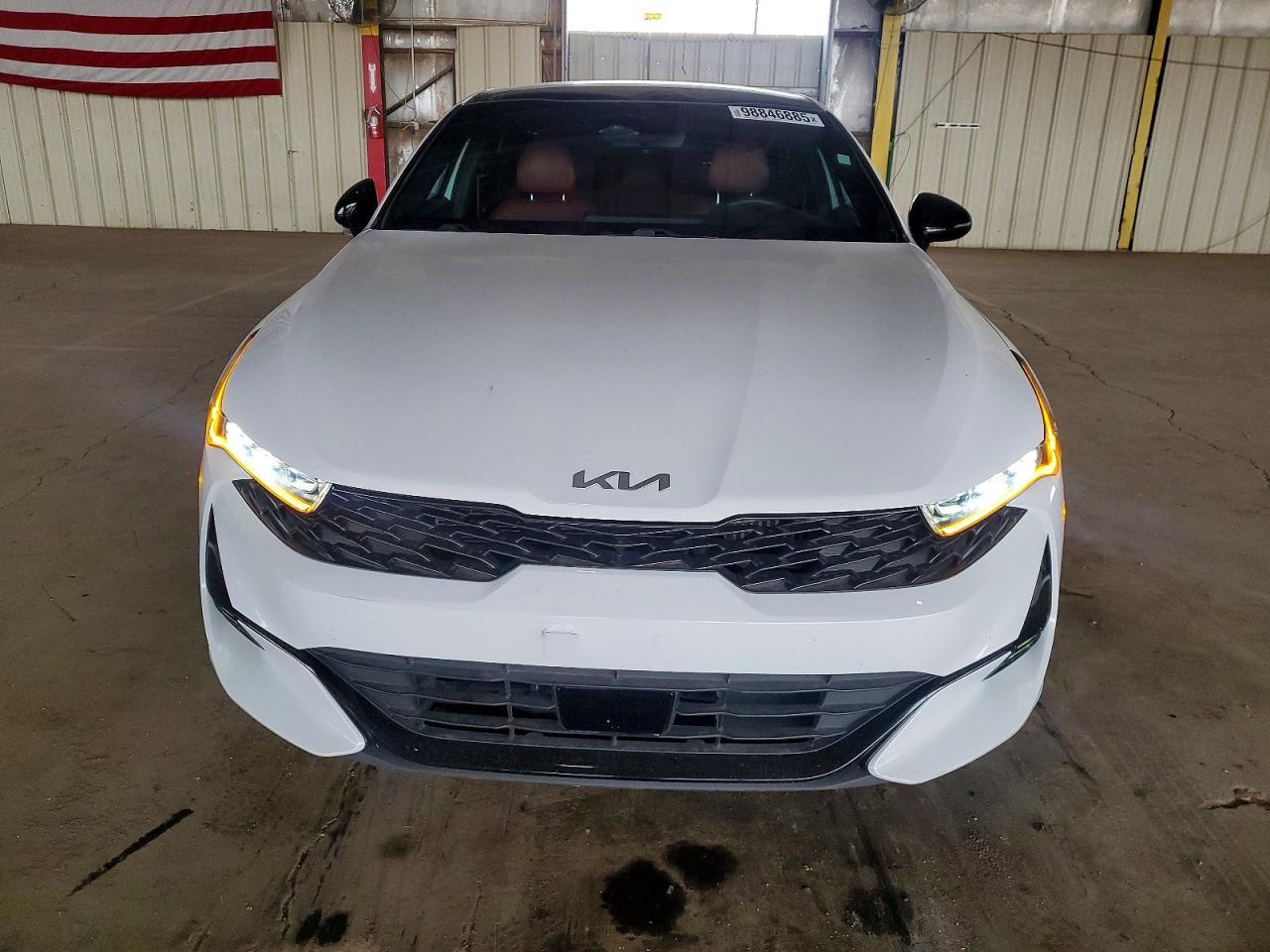 2022 KIA K5