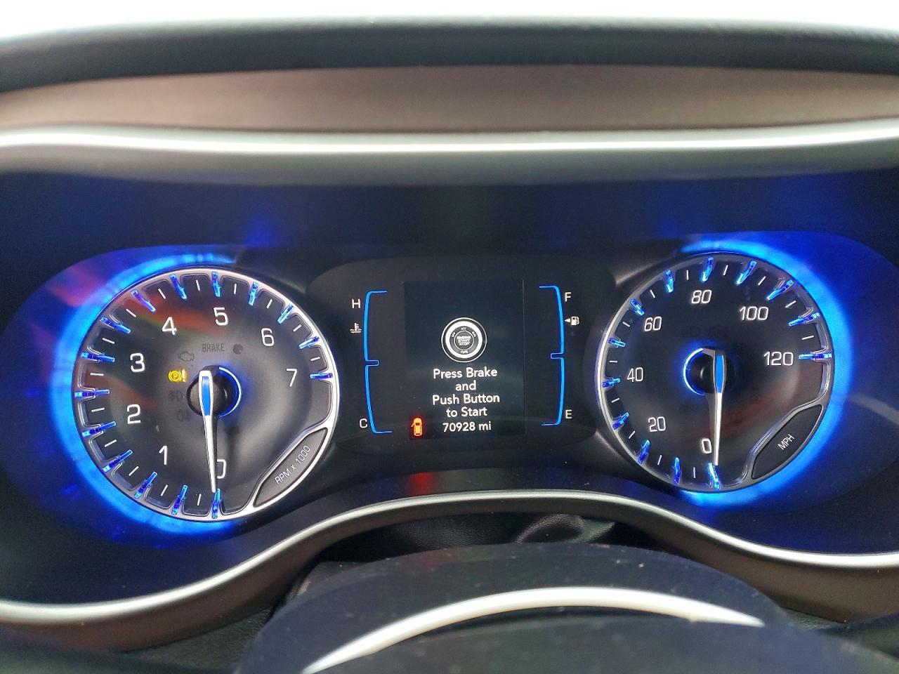 2023 CHRYSLER Voyager