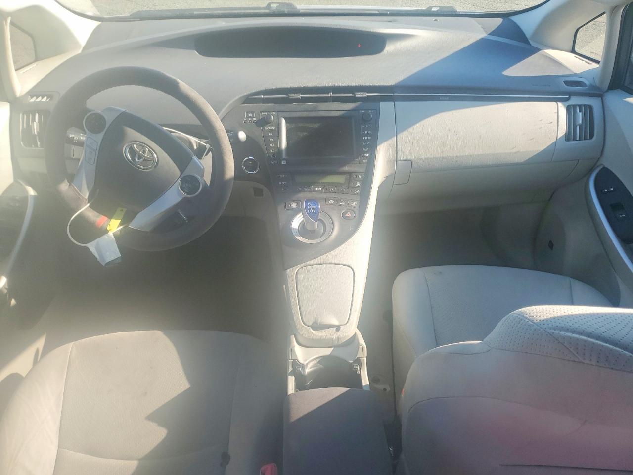 2011 TOYOTA PRIUS
