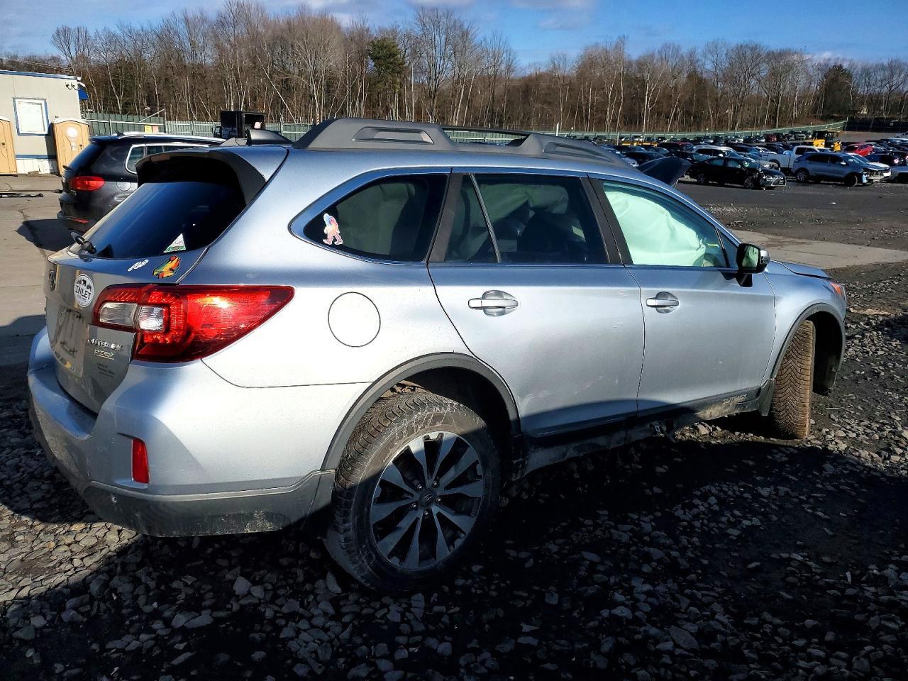 2017 SUBARU Outback