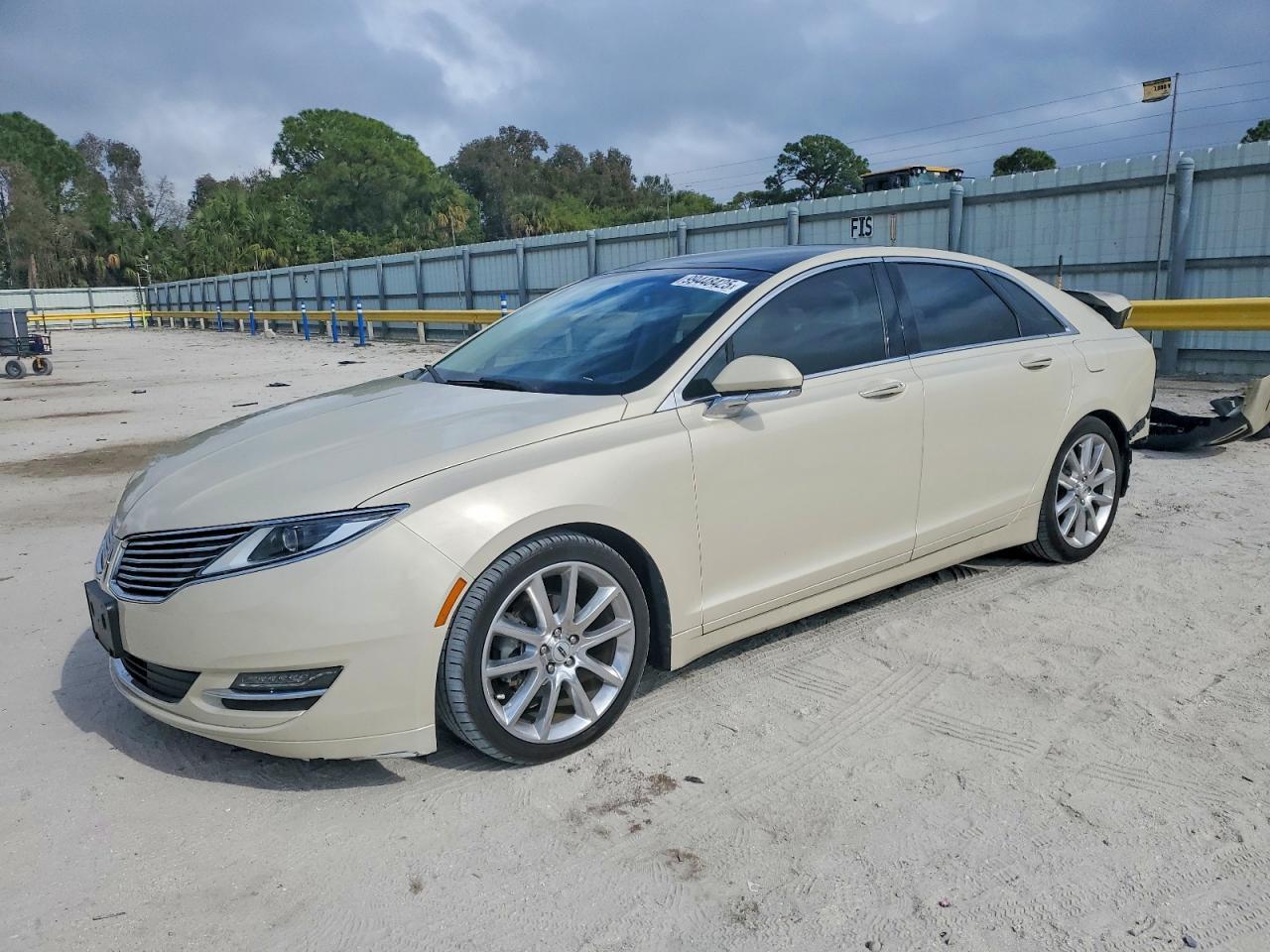2016 LINCOLN MKZ