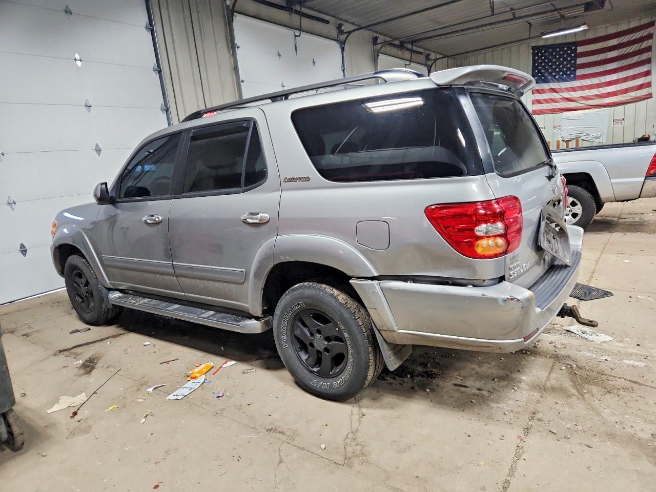 2002 TOYOTA Sequoia