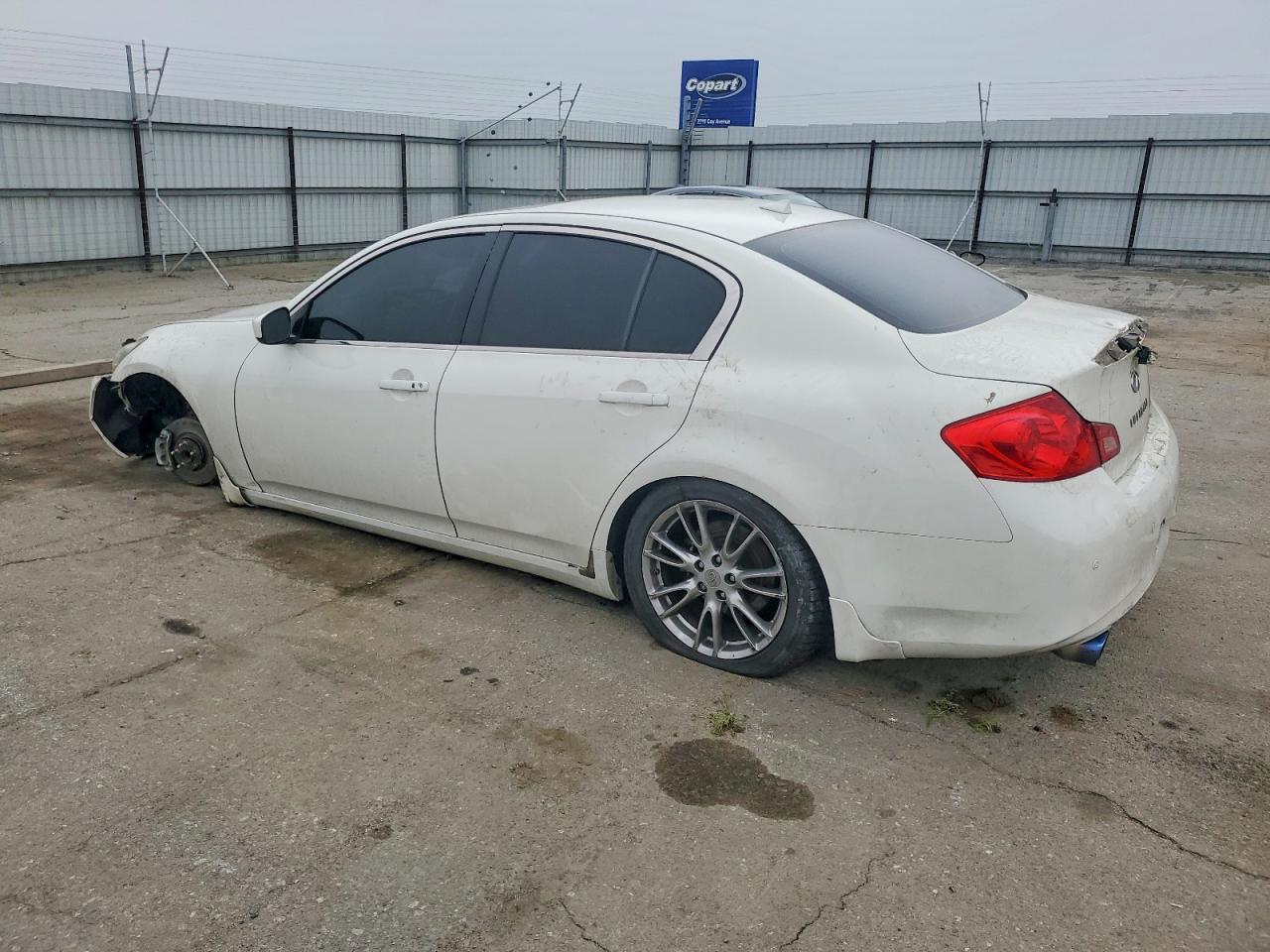 2011 INFINITI G37