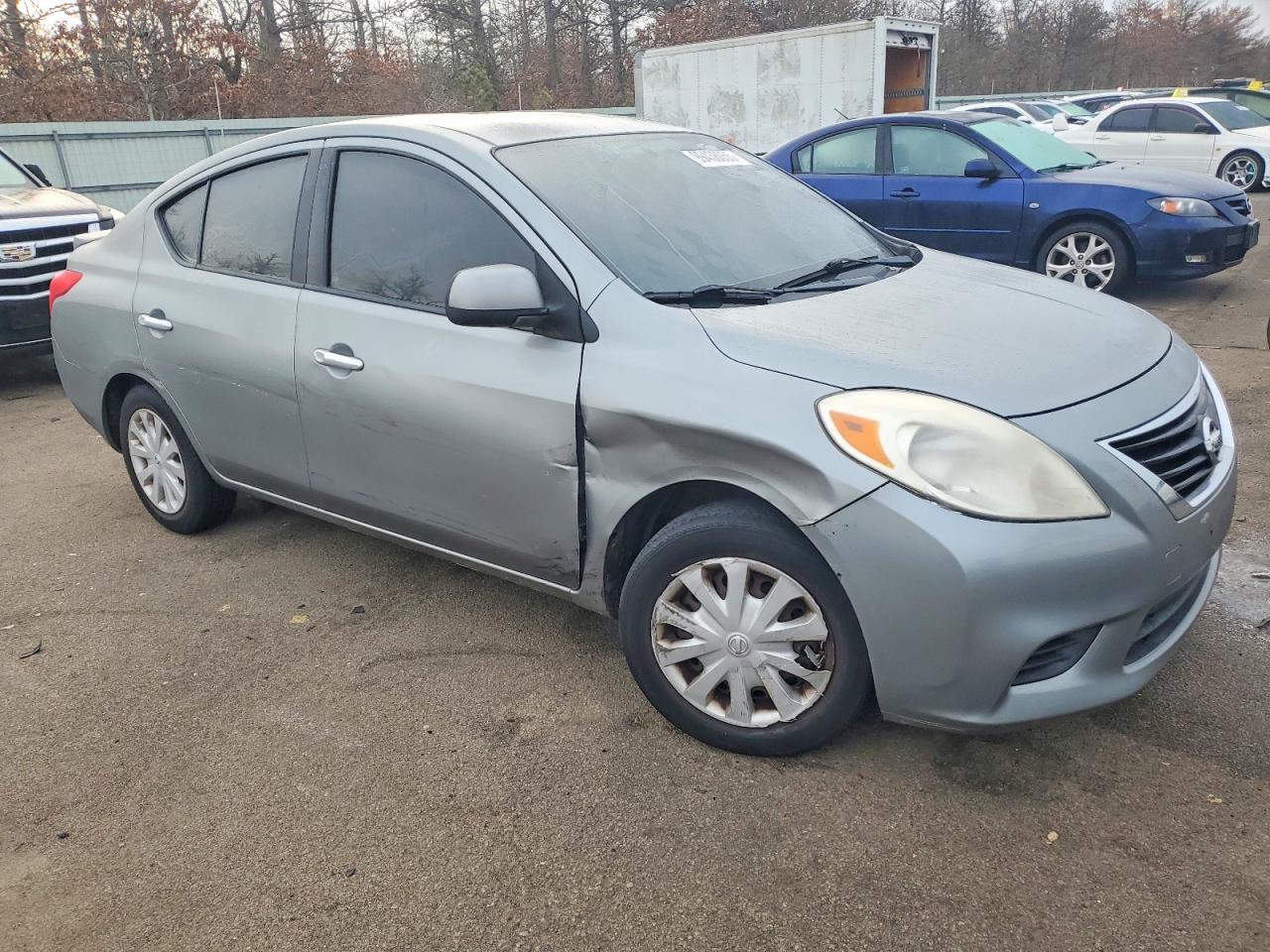 2013 NISSAN VERSA