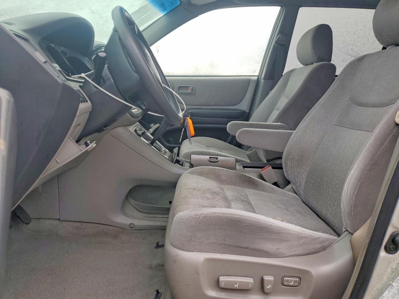 2003 TOYOTA HIGHLANDER