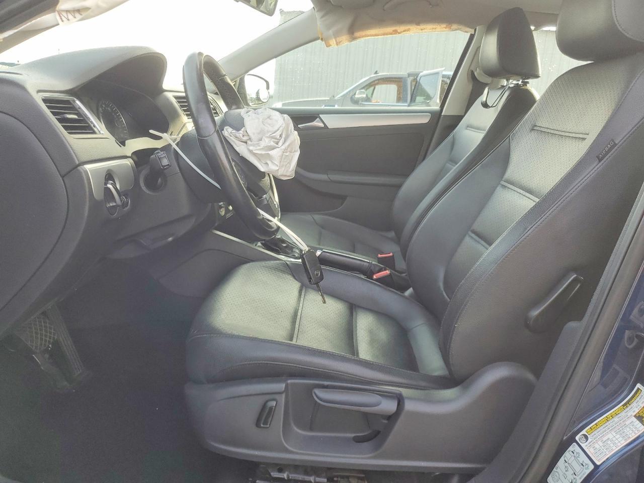2013 VOLKSWAGEN JETTA