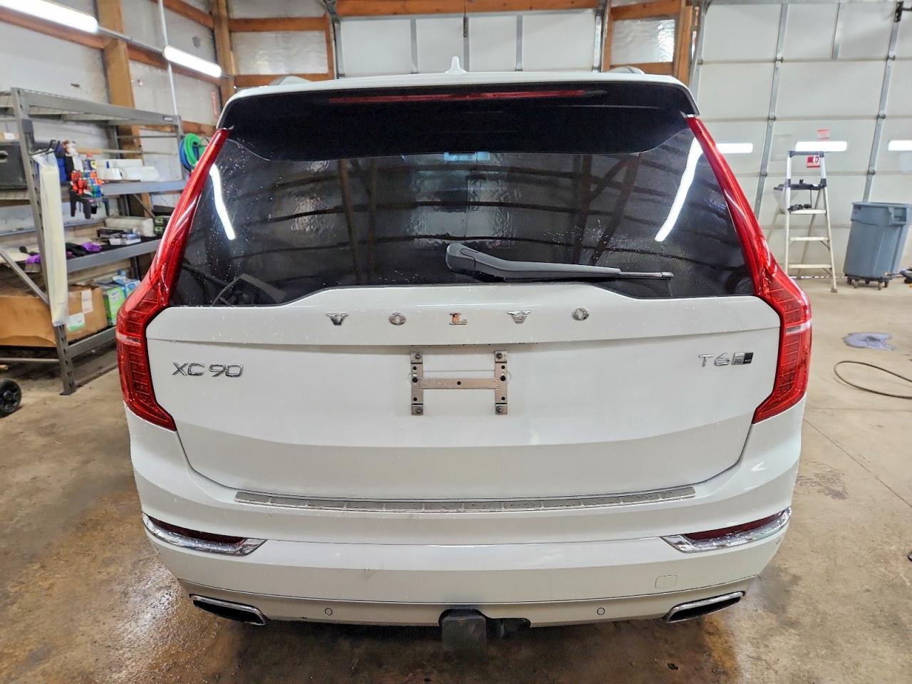 2017 VOLVO XC90
