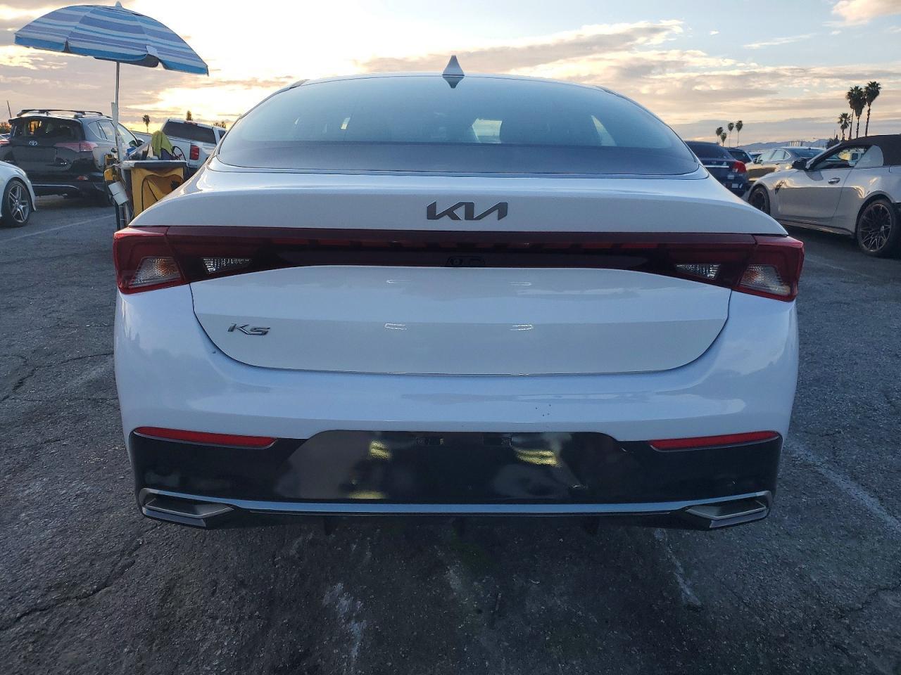 2022 KIA K5