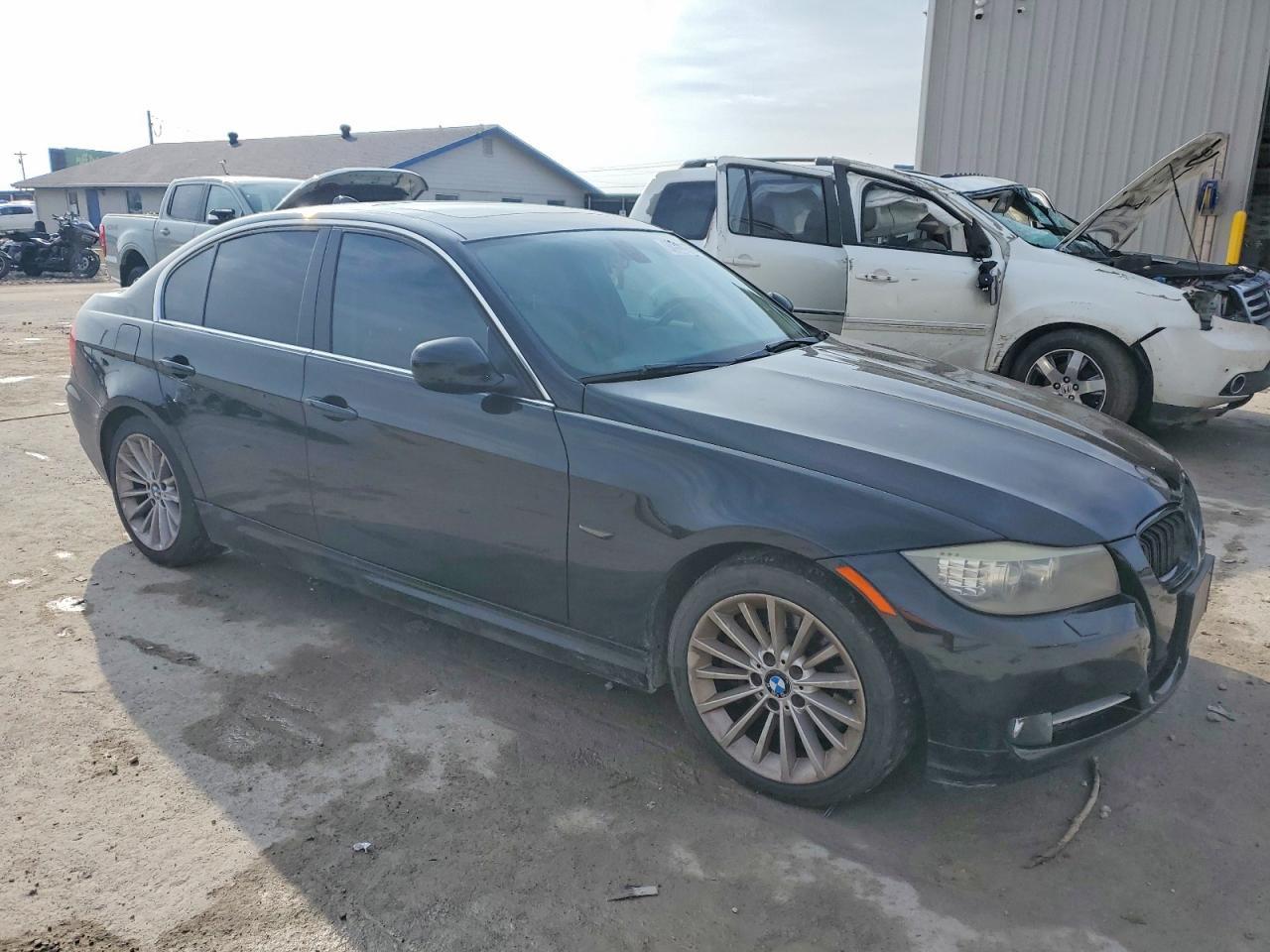 2011 BMW 3 SERIES