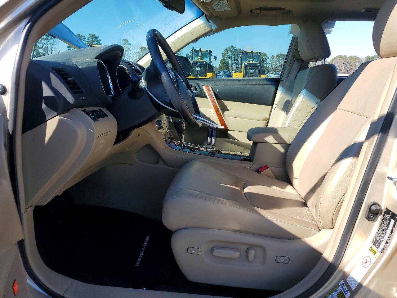 2013 TOYOTA HIGHLANDER
