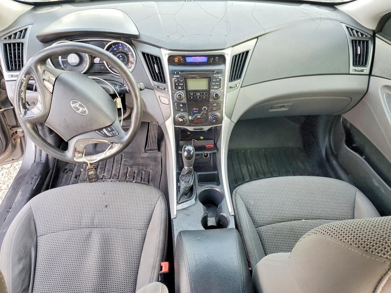 2011 HYUNDAI SONATA