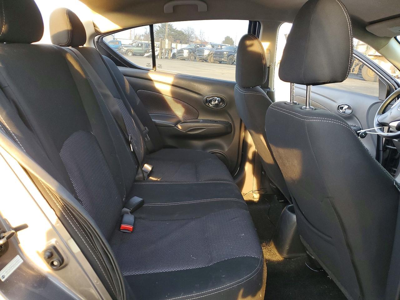 2017 NISSAN VERSA