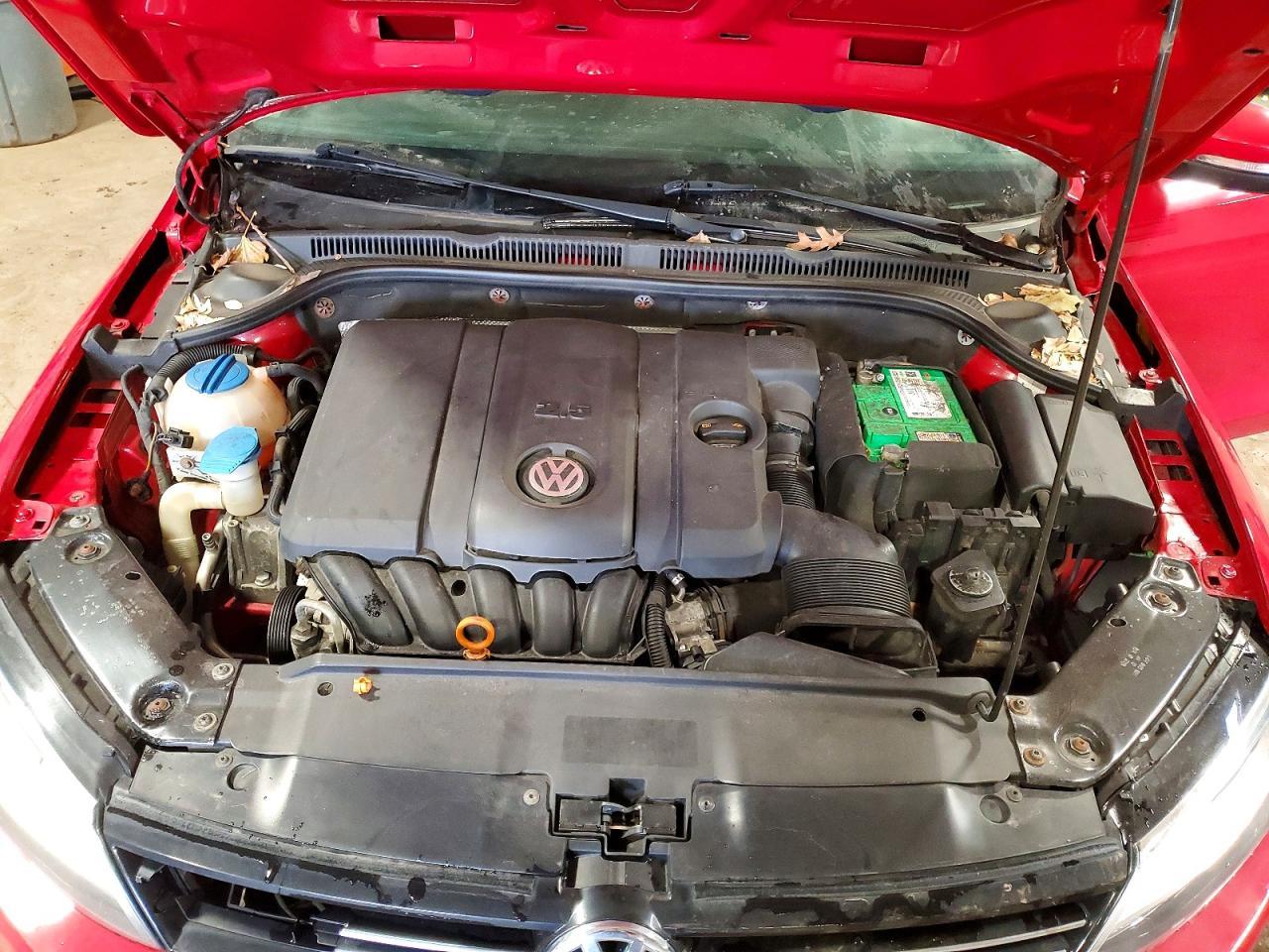 2013 VOLKSWAGEN JETTA