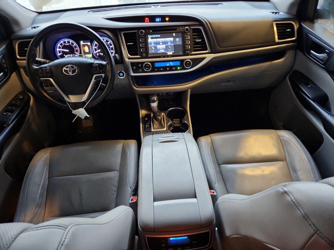 2019 TOYOTA HIGHLANDER