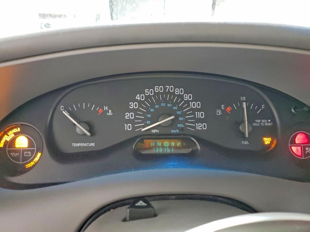 2004 BUICK Century