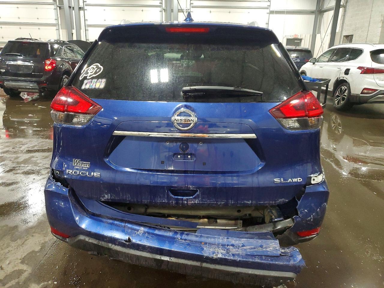2017 NISSAN ROGUE