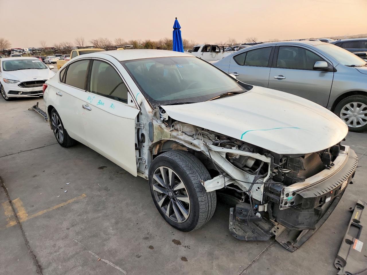 2016 NISSAN ALTIMA