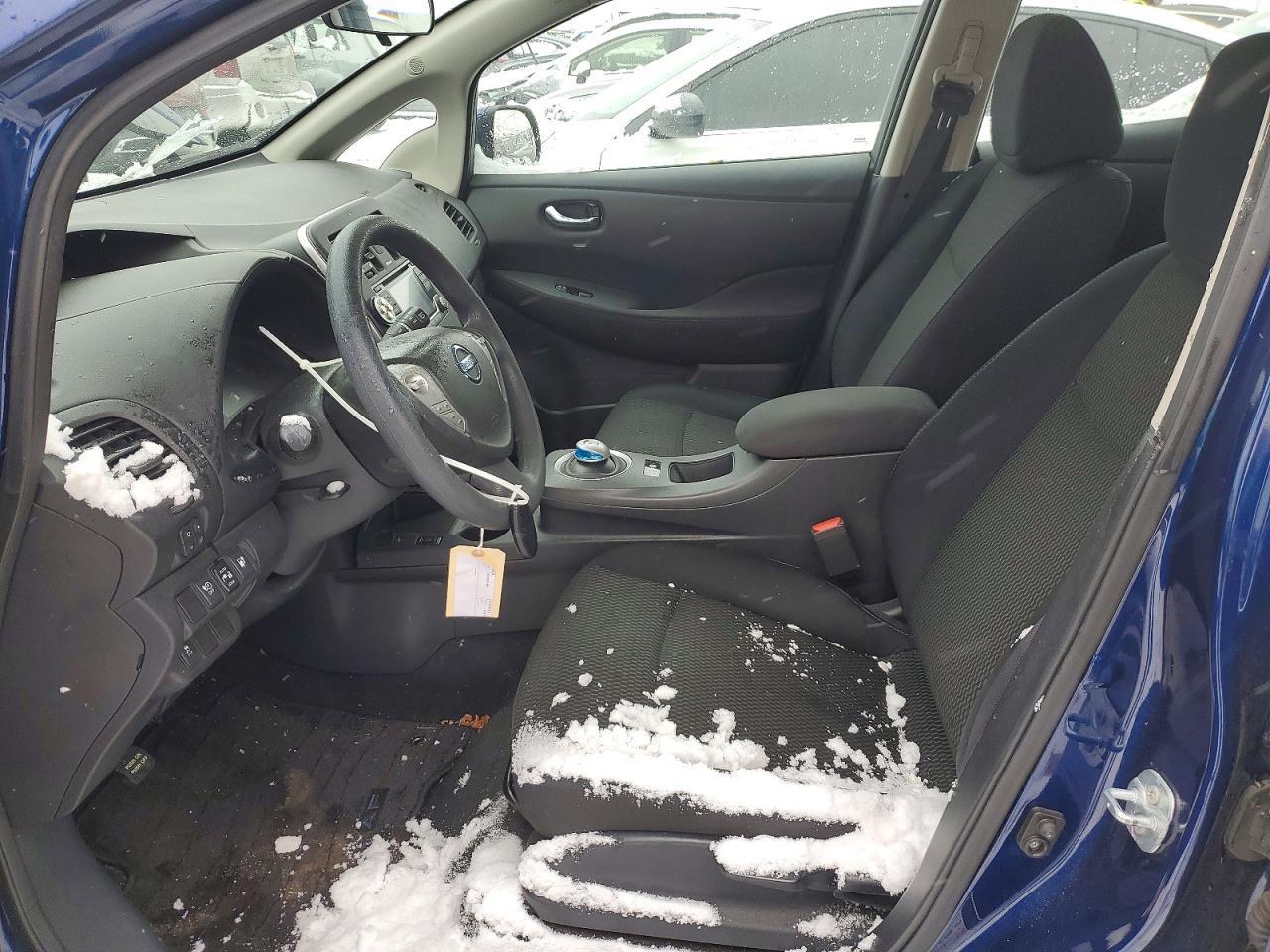 2016 NISSAN LEAF