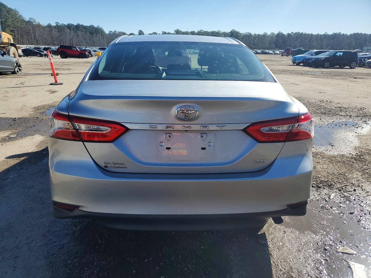 2018 TOYOTA CAMRY