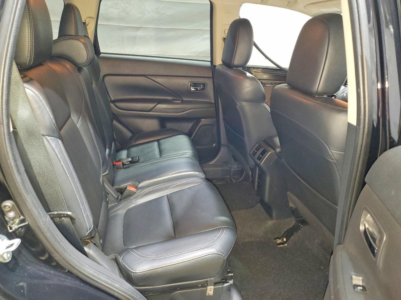 2020 MITSUBISHI outlander