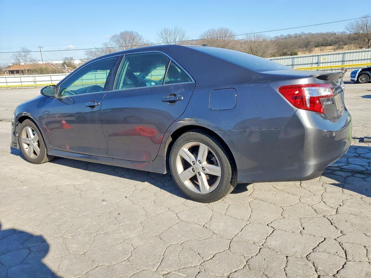 2014 TOYOTA CAMRY