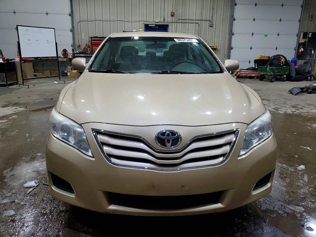 2010 TOYOTA CAMRY