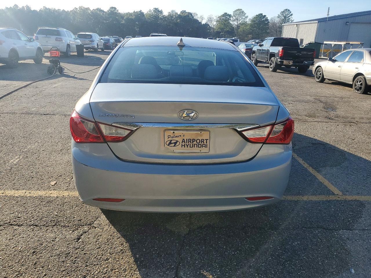 2011 HYUNDAI SONATA