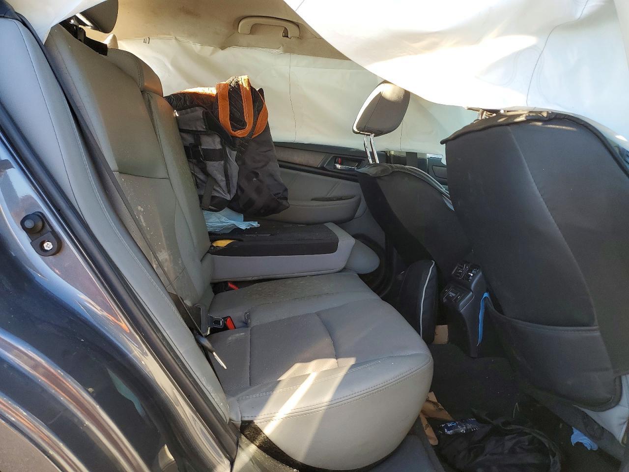 2018 SUBARU Outback