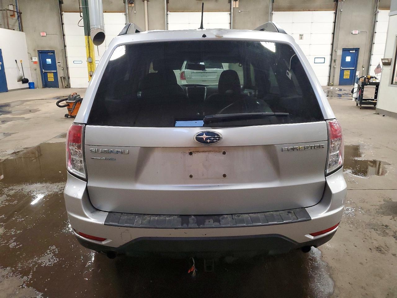 2011 SUBARU FORESTER