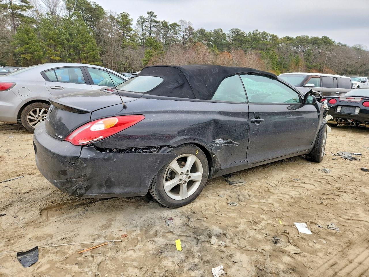 2004 TOYOTA CAMRY