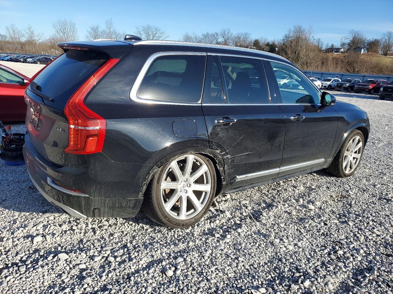 2019 VOLVO XC90