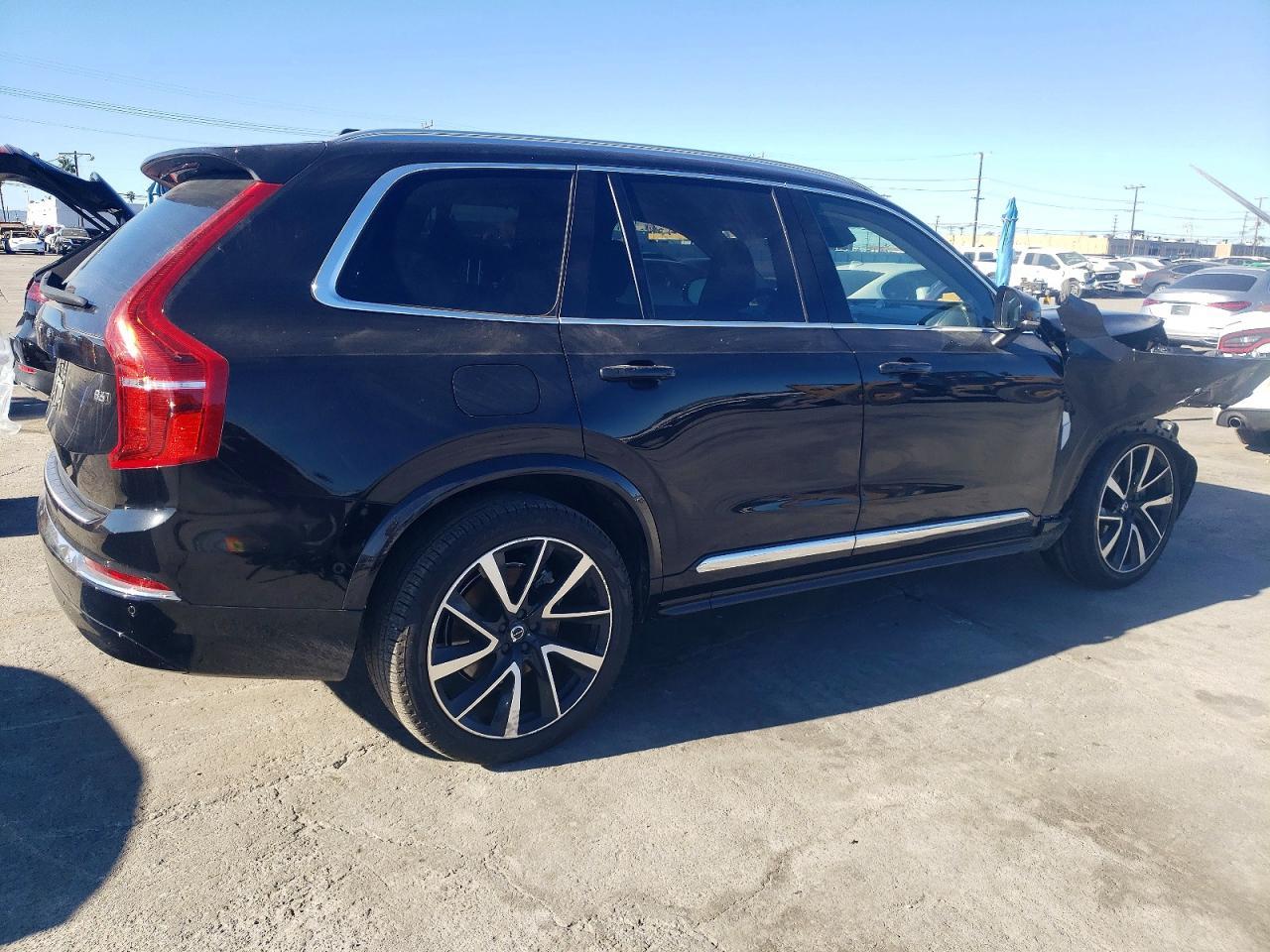 2024 VOLVO XC90