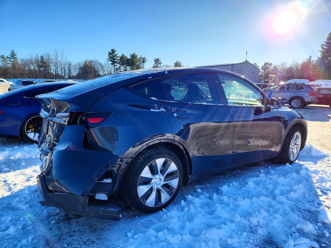 2024 TESLA MODEL Y
