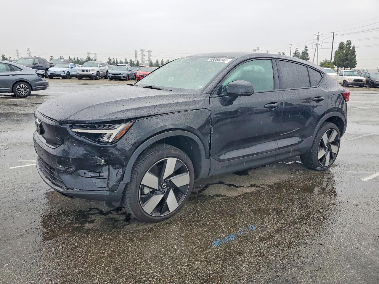 2024 VOLVO C40