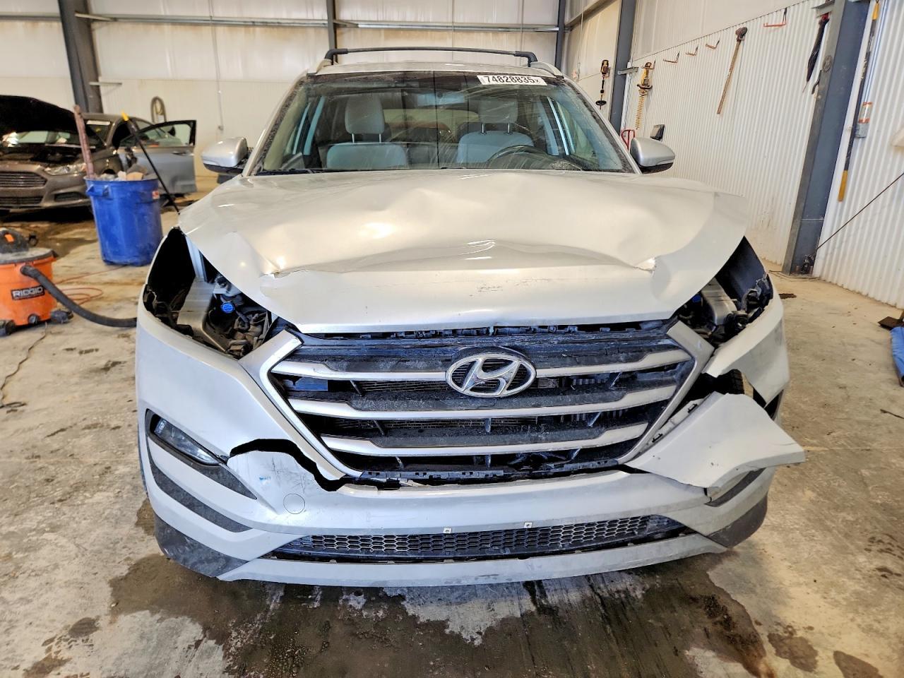 2017 HYUNDAI TUCSON