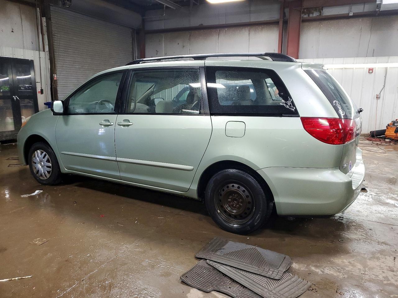 2007 TOYOTA SIENNA
