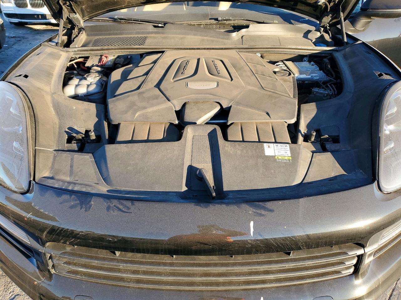 2021 PORSCHE CAYENNE