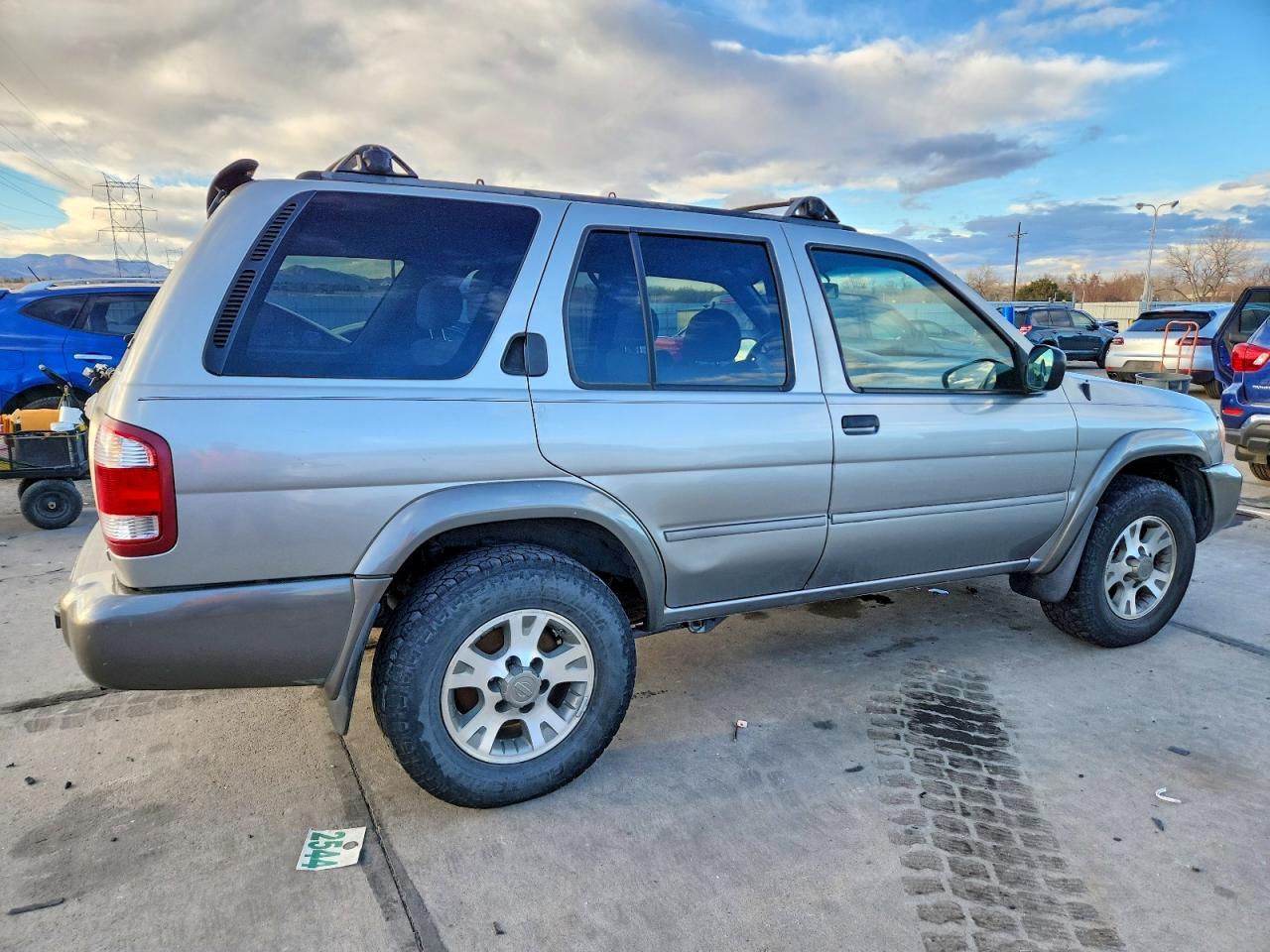 2001 NISSAN PATHFINDER