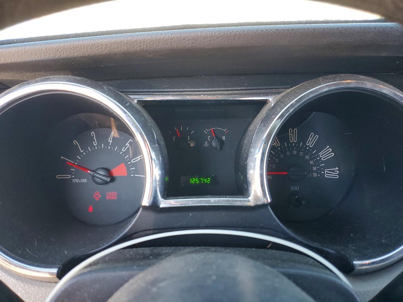 2005 FORD MUSTANG