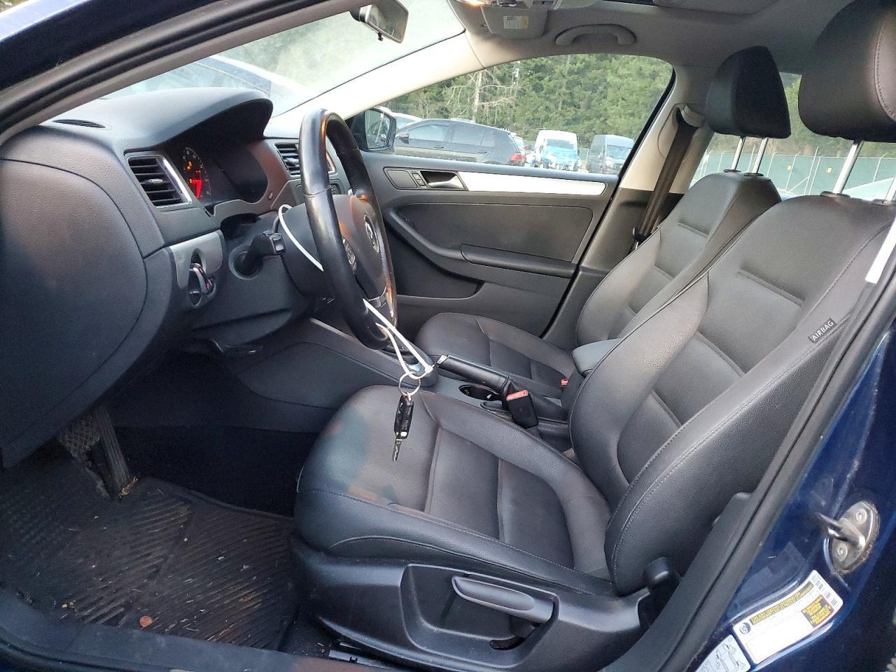 2011 VOLKSWAGEN JETTA
