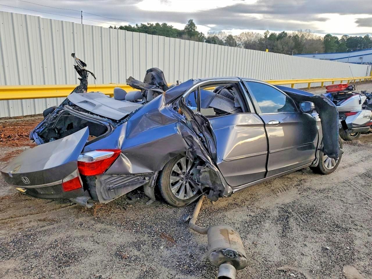 2015 HONDA ACCORD