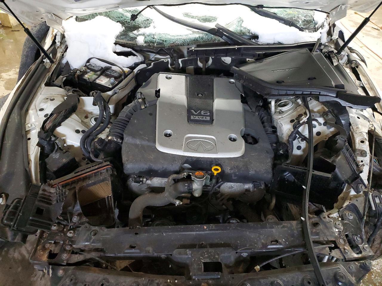 2015 INFINITI Q50
