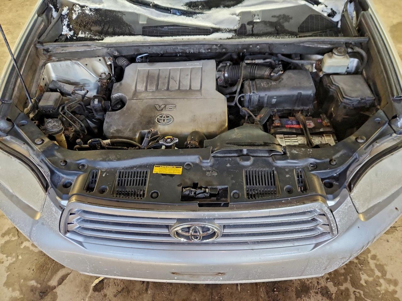 2010 TOYOTA HIGHLANDER