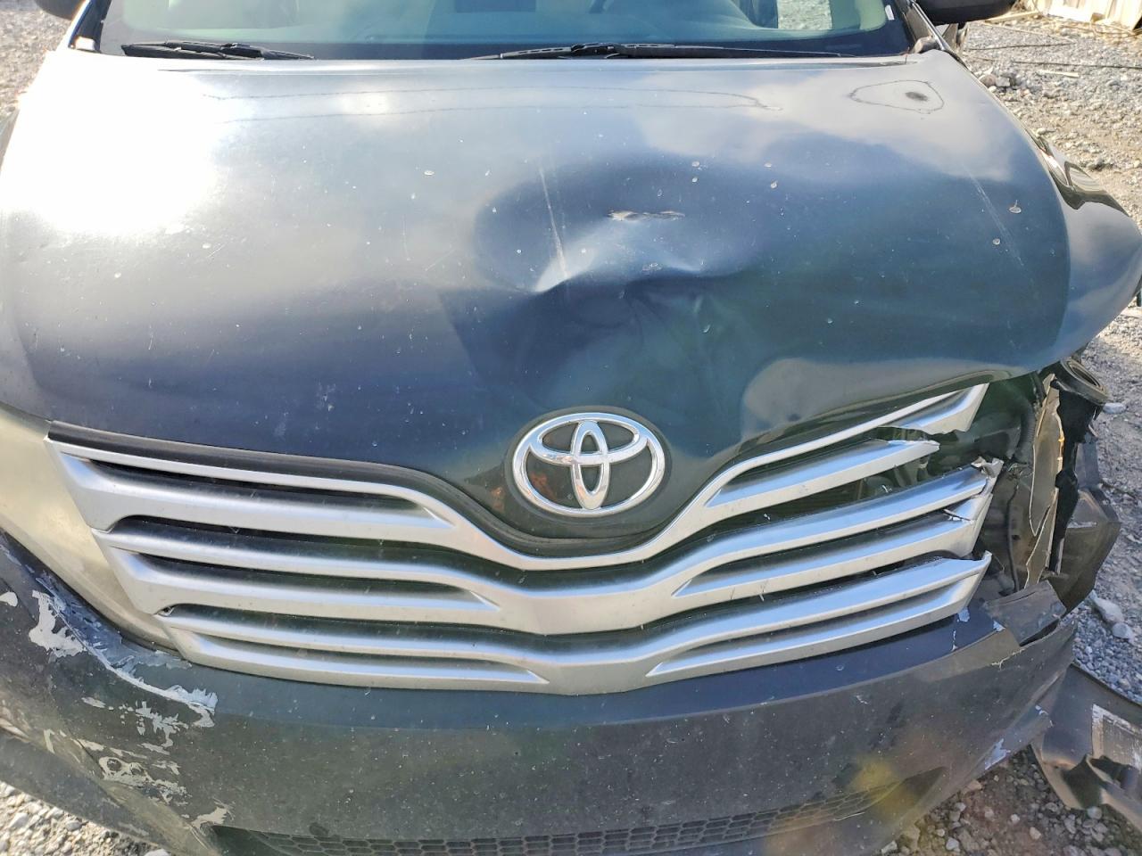 2011 TOYOTA VENZA