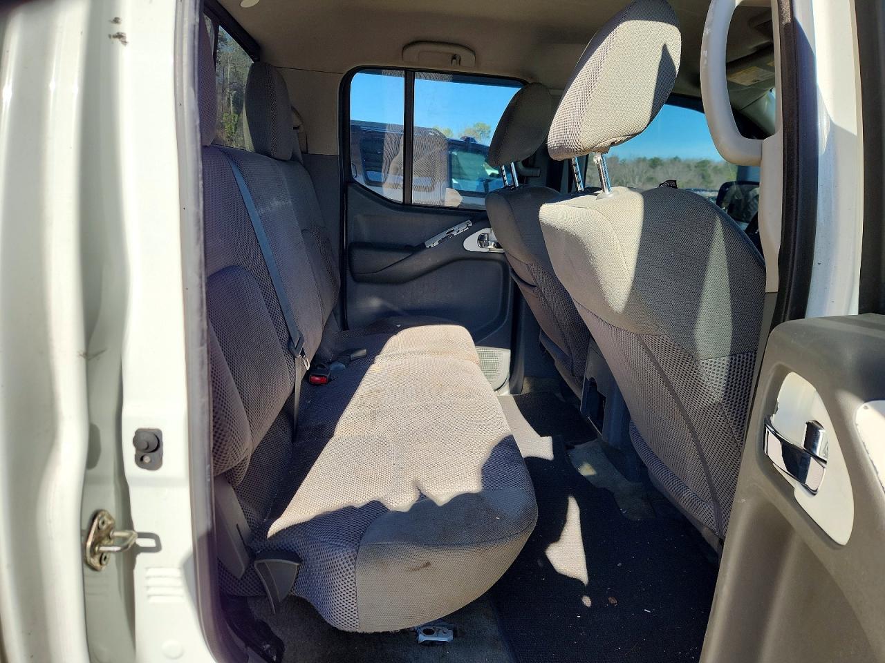 2017 NISSAN Frontier