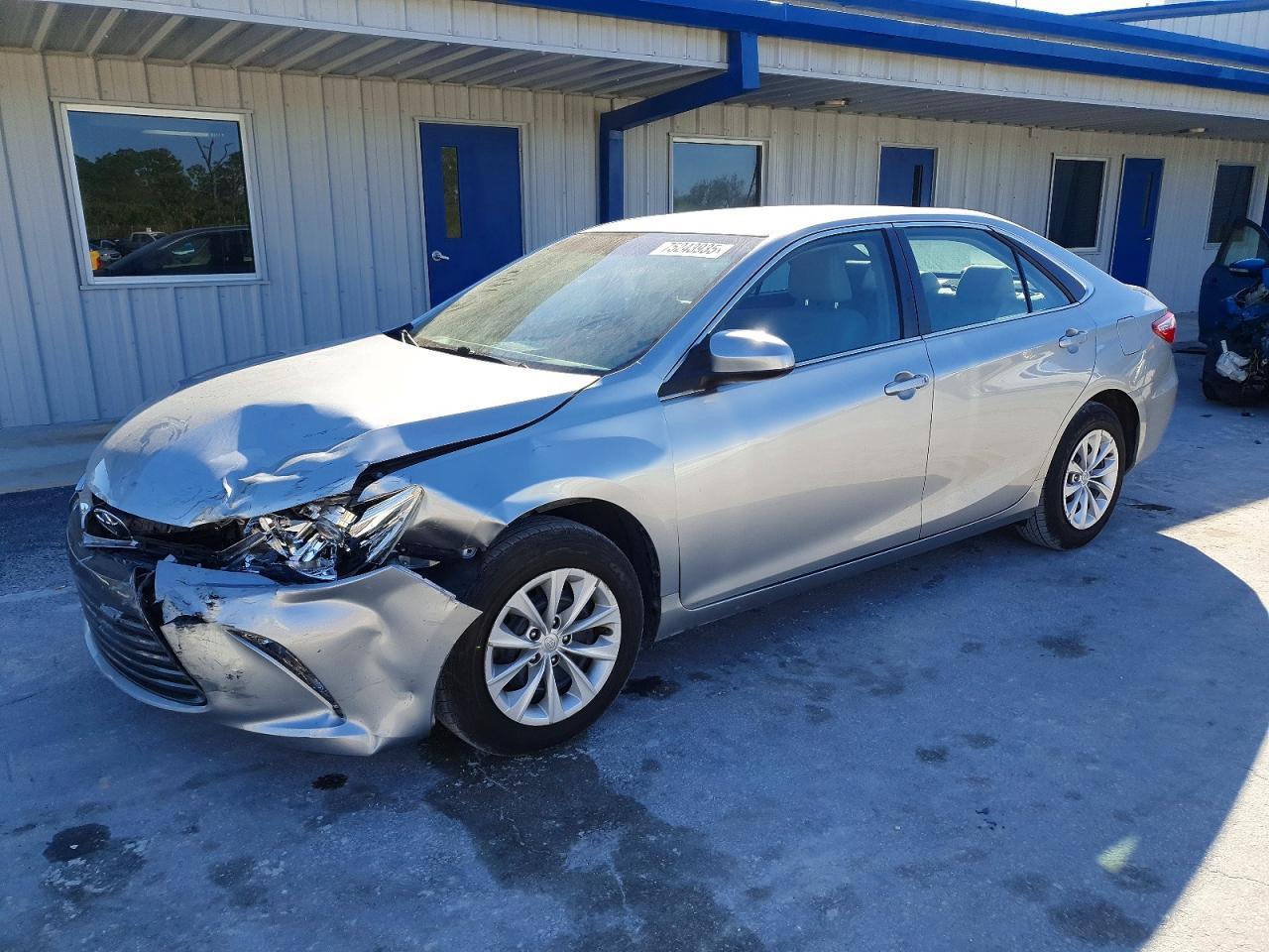2015 TOYOTA CAMRY