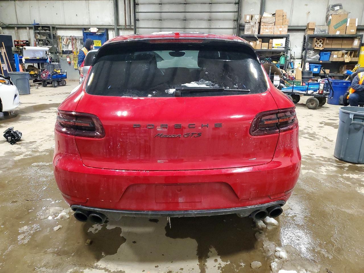 2017 PORSCHE Macan