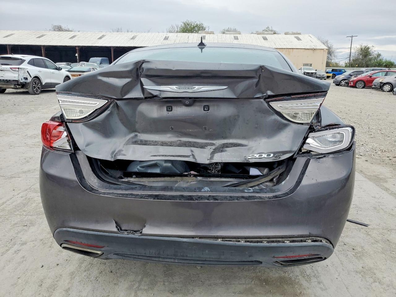 2015 CHRYSLER 200
