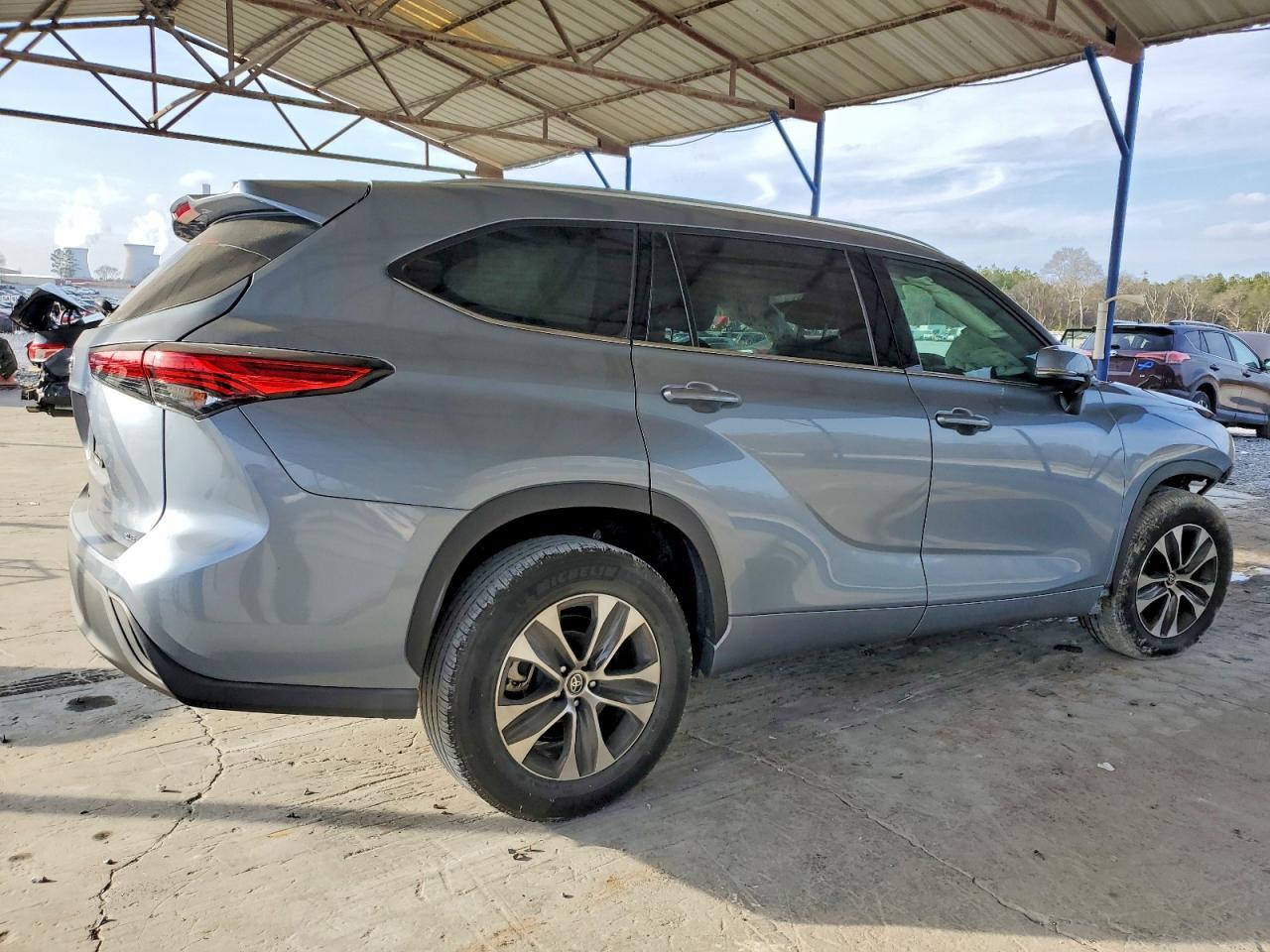2021 TOYOTA HIGHLANDER