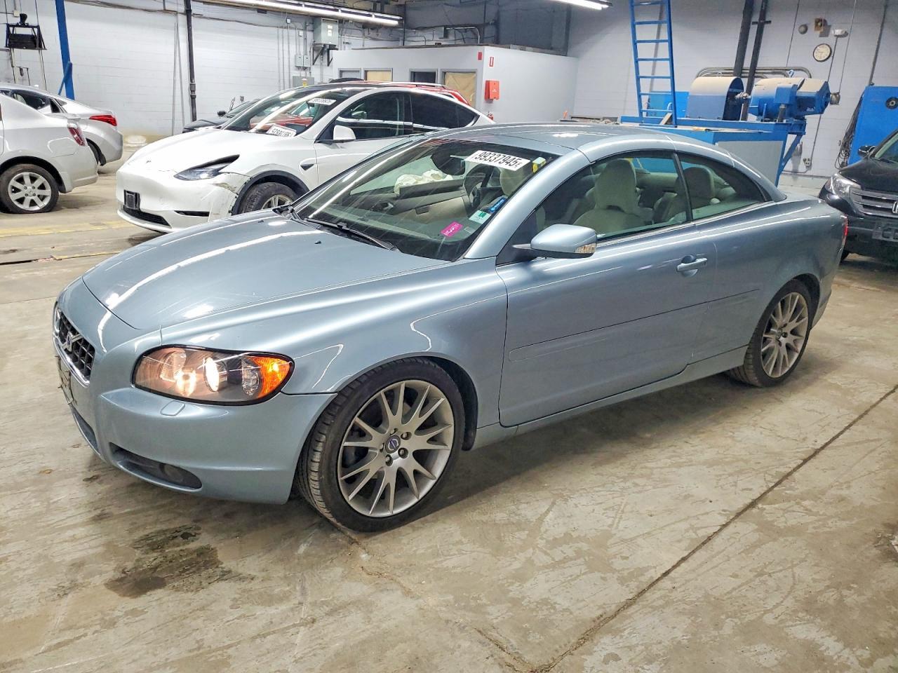 2006 VOLVO C70
